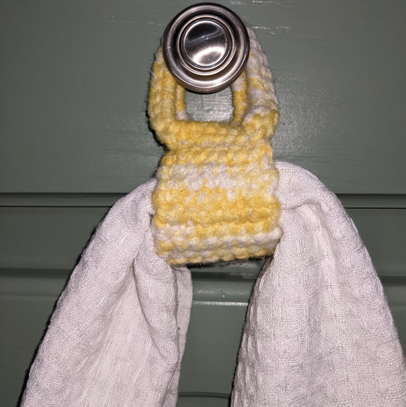 NEW Towel Holder Tea Yellow HANDCRAFTED Crochet - Picture 2 of 8